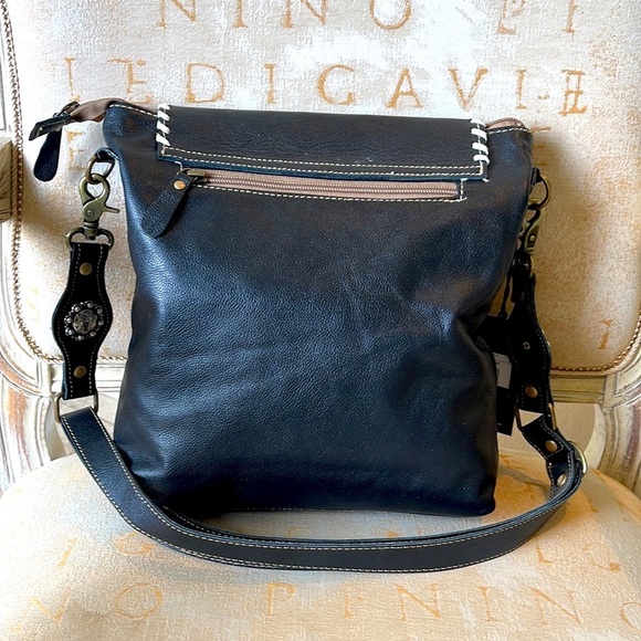 MYRA- SPIRIT OF THE HERD HANDTOOLED BAG (Actual Bag) - Picture 2 of 3